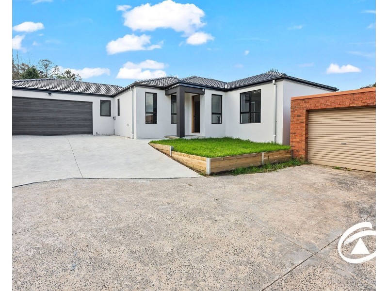 2/82 RAILWAY AVENUE, Garfield VIC 3814