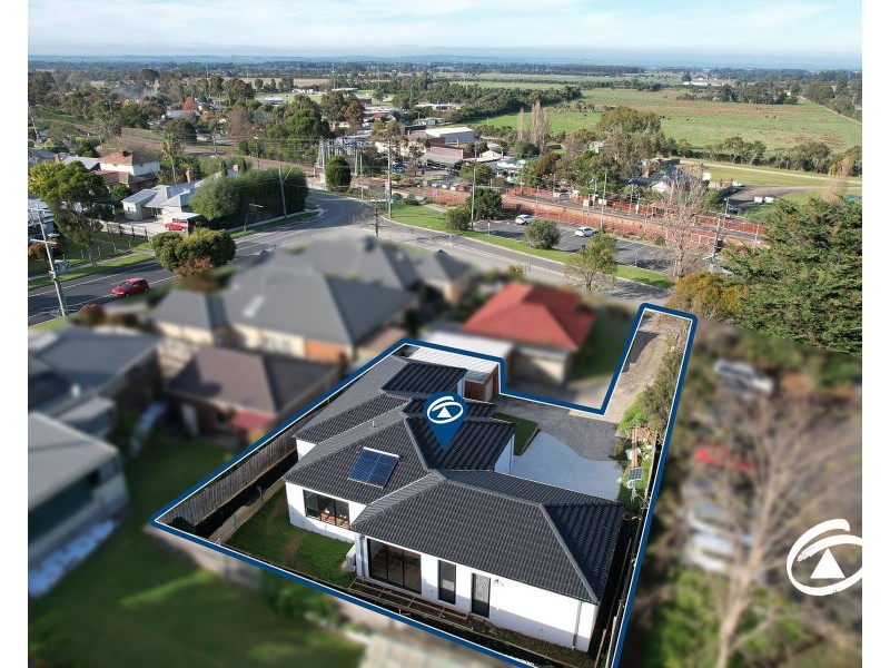 2/82 RAILWAY AVENUE, Garfield VIC 3814