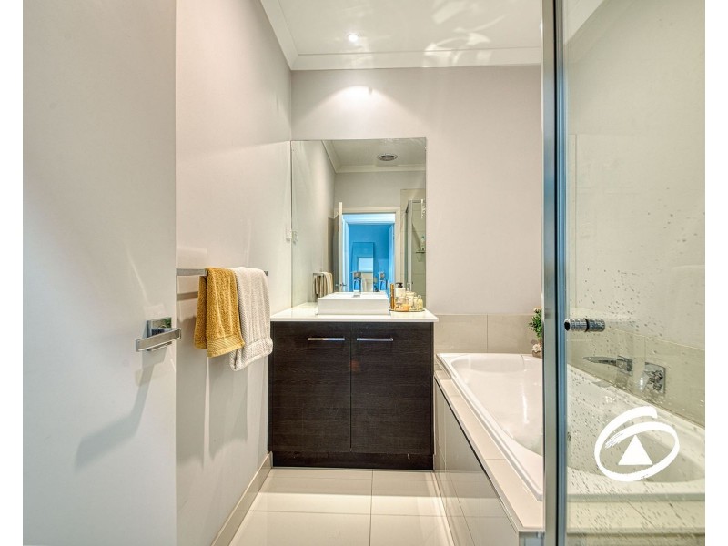 32 Swan Street, Pakenham VIC 3810