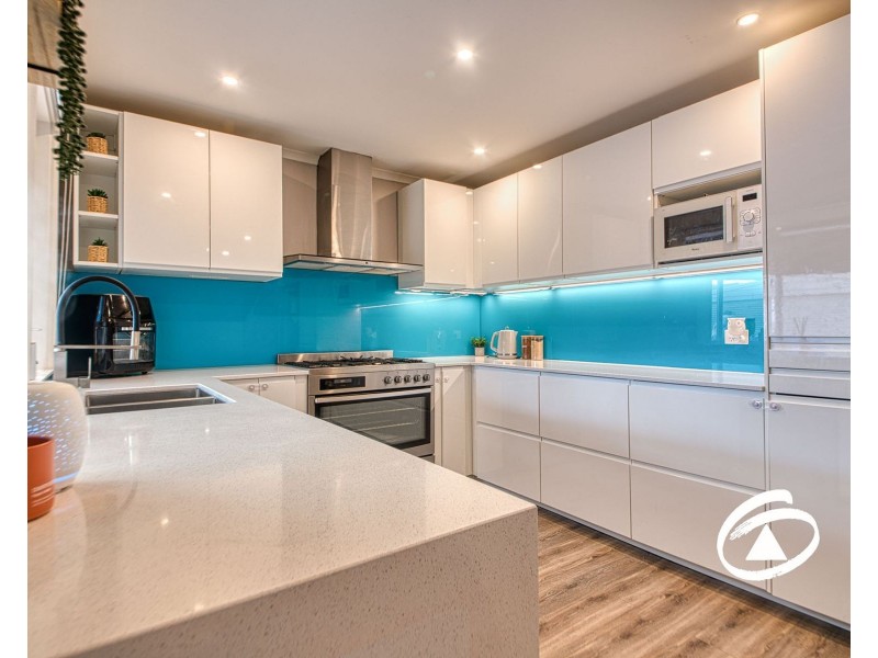 6 Bluegrass Crescent, Pakenham VIC 3810