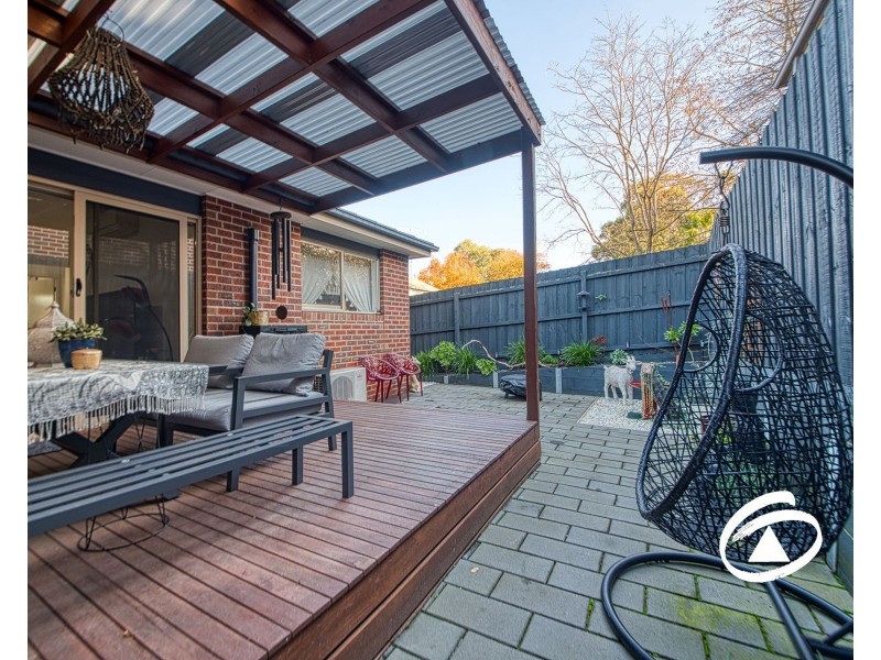 2/4-6 May Court, Garfield VIC 3814