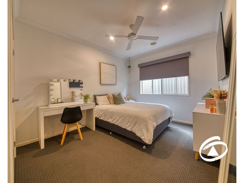 22 Macquarie Circuit, Pakenham VIC 3810