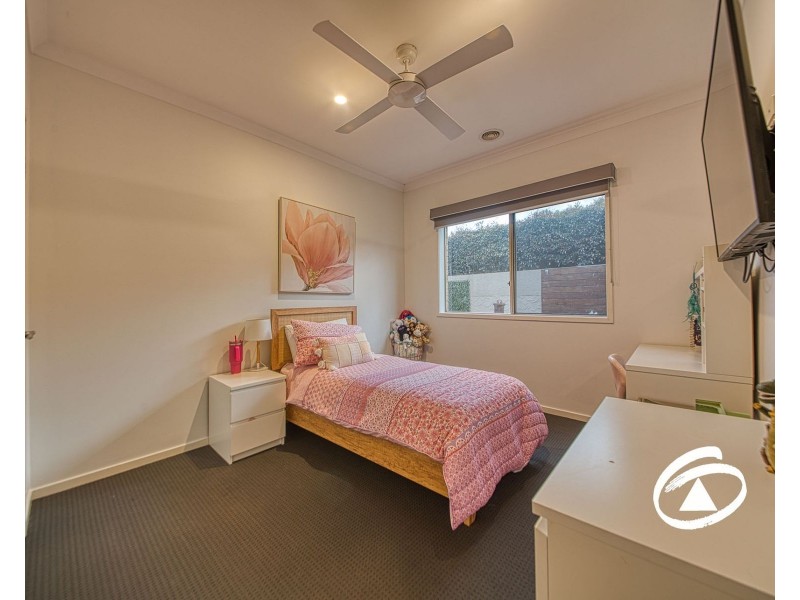 22 Macquarie Circuit, Pakenham VIC 3810