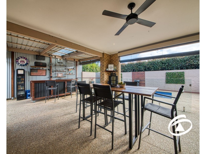 22 Macquarie Circuit, Pakenham VIC 3810