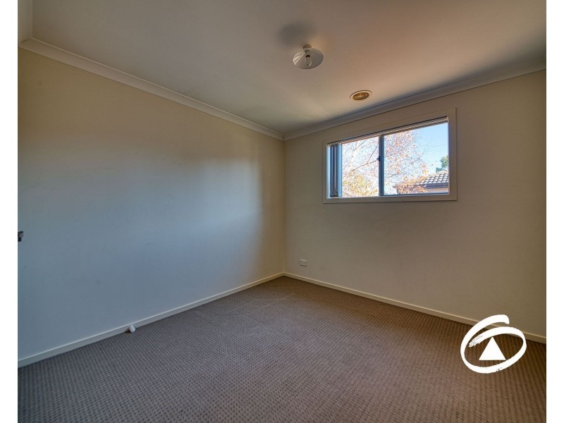 32 Sienna Way, Pakenham VIC 3810