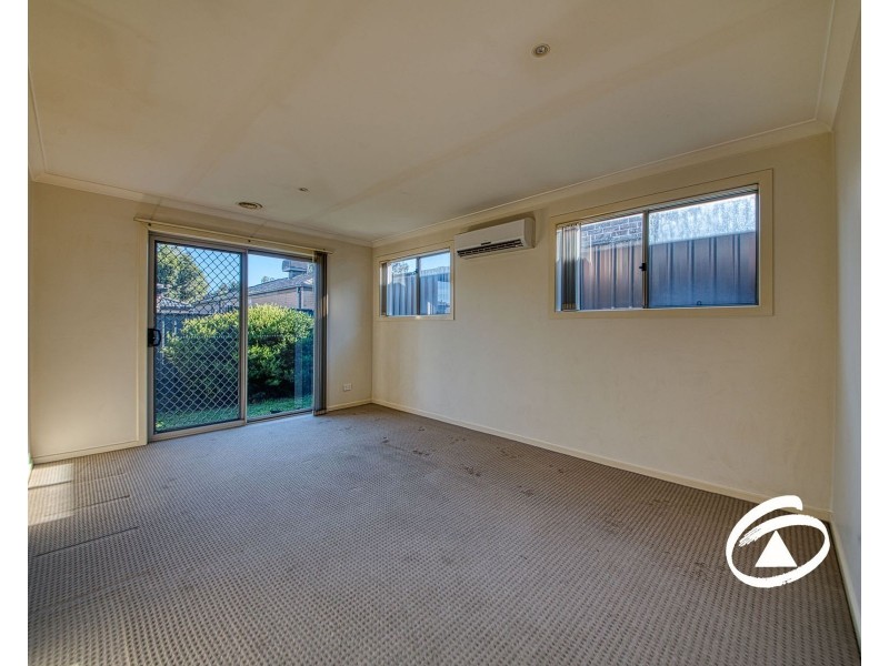 32 Sienna Way, Pakenham VIC 3810