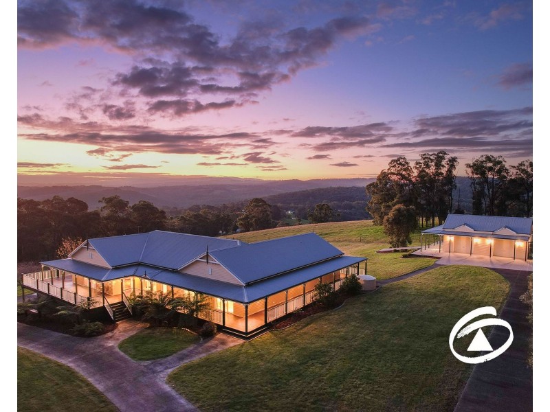 31 Hoyles Road, Pakenham Upper VIC 3810