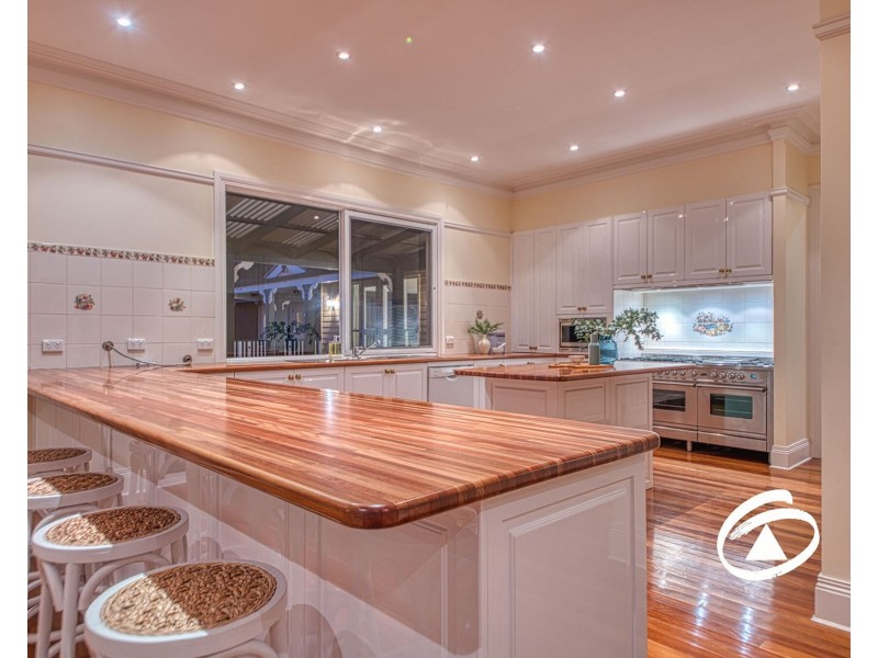 31 Hoyles Road, Pakenham Upper VIC 3810