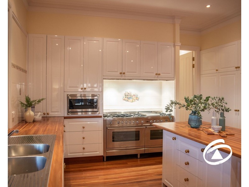 31 Hoyles Road, Pakenham Upper VIC 3810