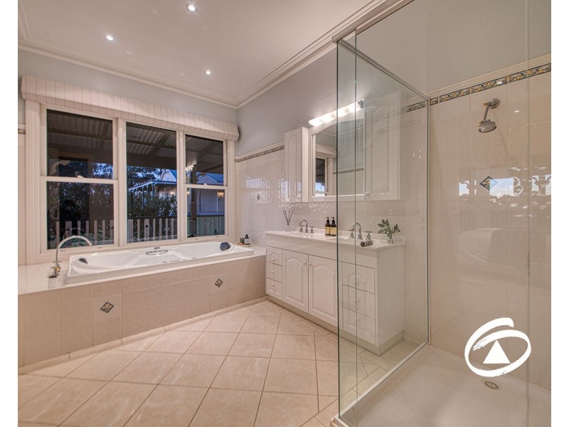 31 Hoyles Road, Pakenham Upper VIC 3810