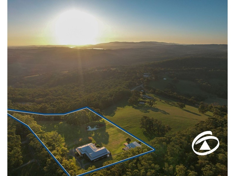 31 Hoyles Road, Pakenham Upper VIC 3810