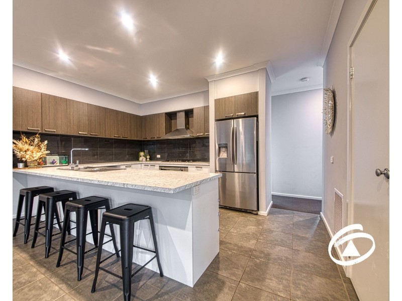 27 Royanne Close, Bunyip VIC 3815