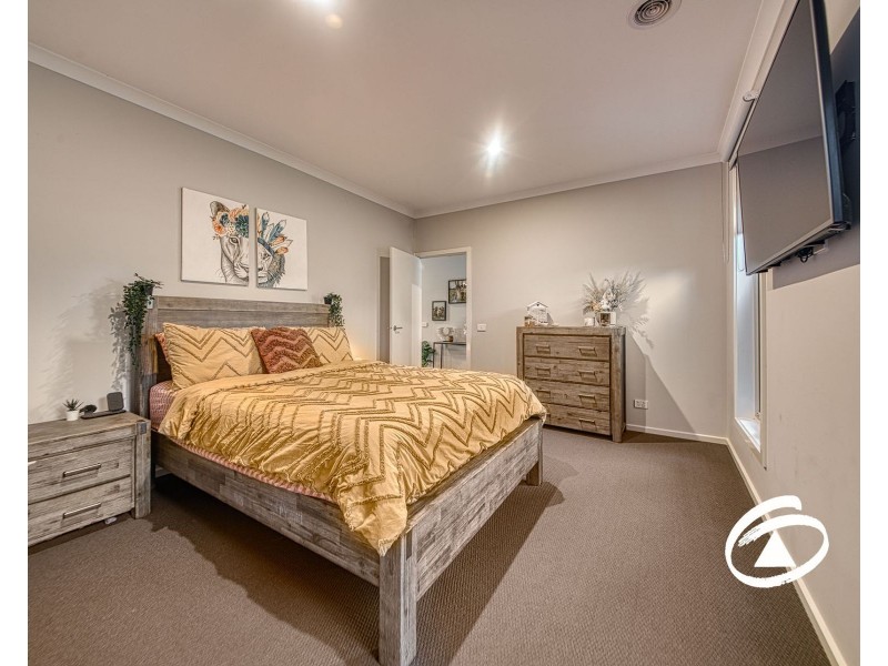 27 Royanne Close, Bunyip VIC 3815