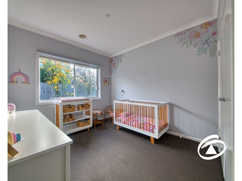 27 Royanne Close, Bunyip VIC 3815