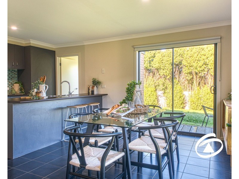 35 Springwater Drive, Drouin VIC 3818