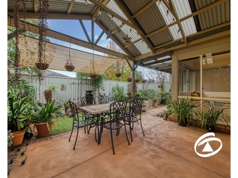 10 Stokes Green, Pakenham VIC 3810