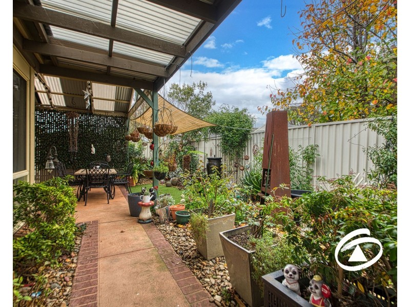 10 Stokes Green, Pakenham VIC 3810