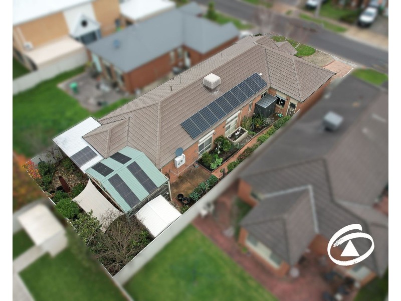 10 Stokes Green, Pakenham VIC 3810