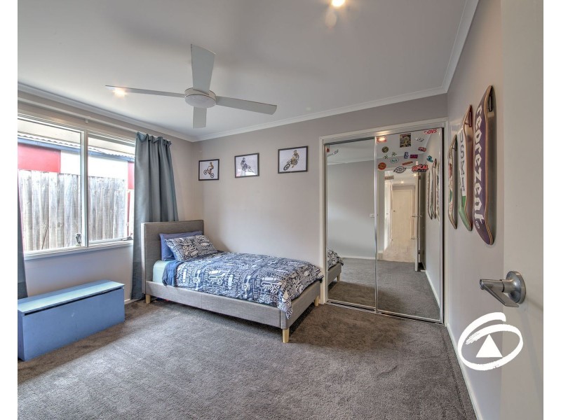 6 Bluegrass Crescent, Pakenham VIC 3810