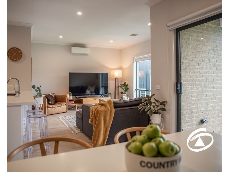 16 Grace Street, Officer VIC 3809