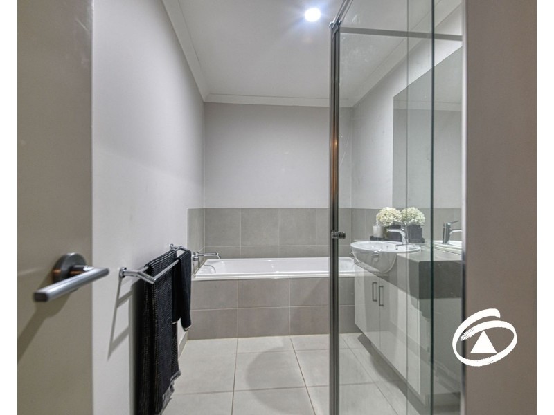 16 Grace Street, Officer VIC 3809