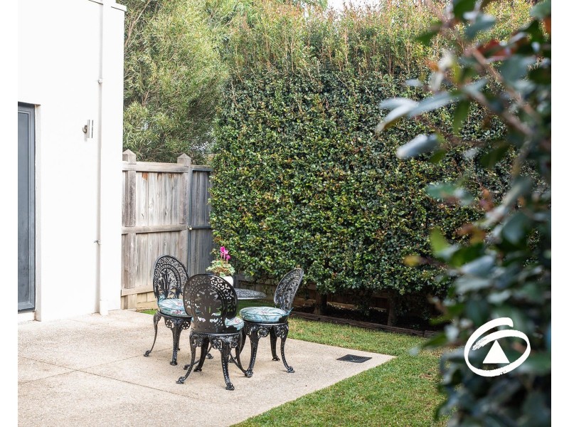 1 Officedale Rd, Officer VIC 3809