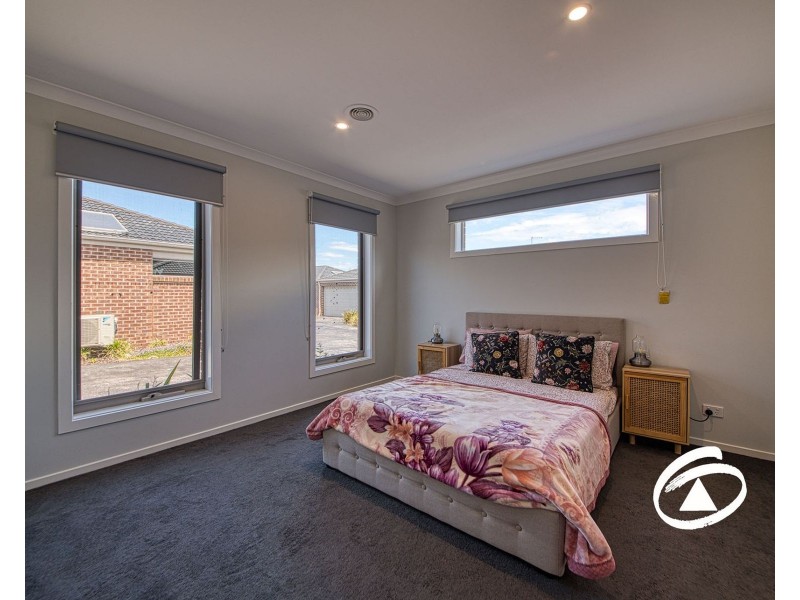 4/5 Spencer Place, Pakenham VIC 3810
