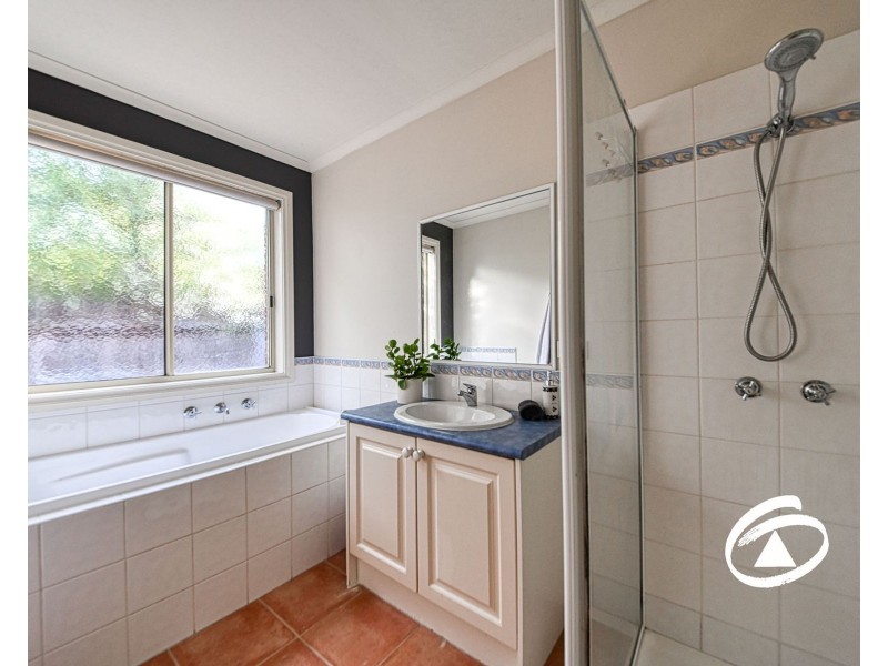 35 Ebony Drive, Pakenham VIC 3810