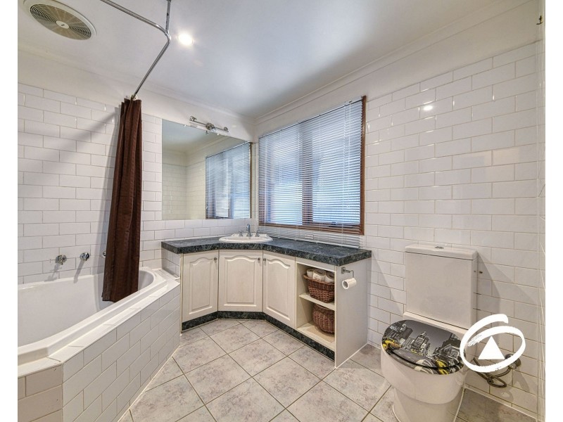 11 Bluegrass Crescent, Pakenham VIC 3810