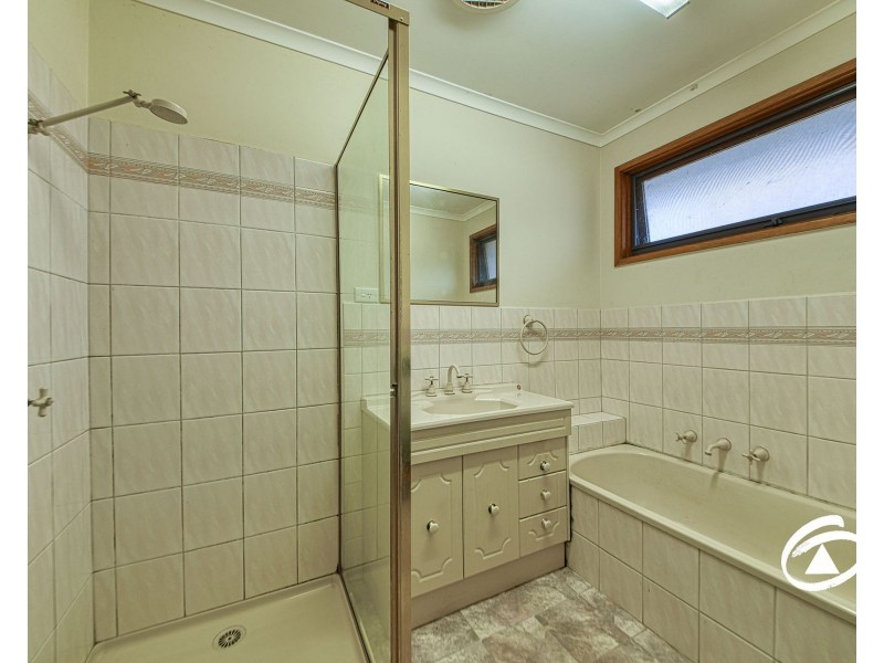 144 Duncan Drive, Pakenham VIC 3810