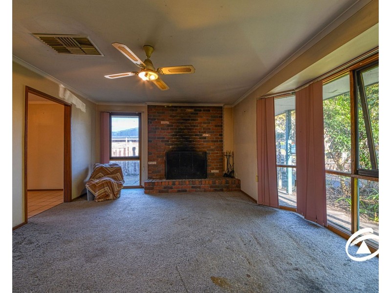 144 Duncan Drive, Pakenham VIC 3810