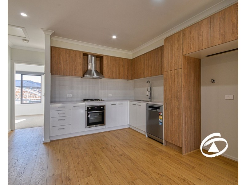 2 Sherlock Walk, Officer VIC 3809