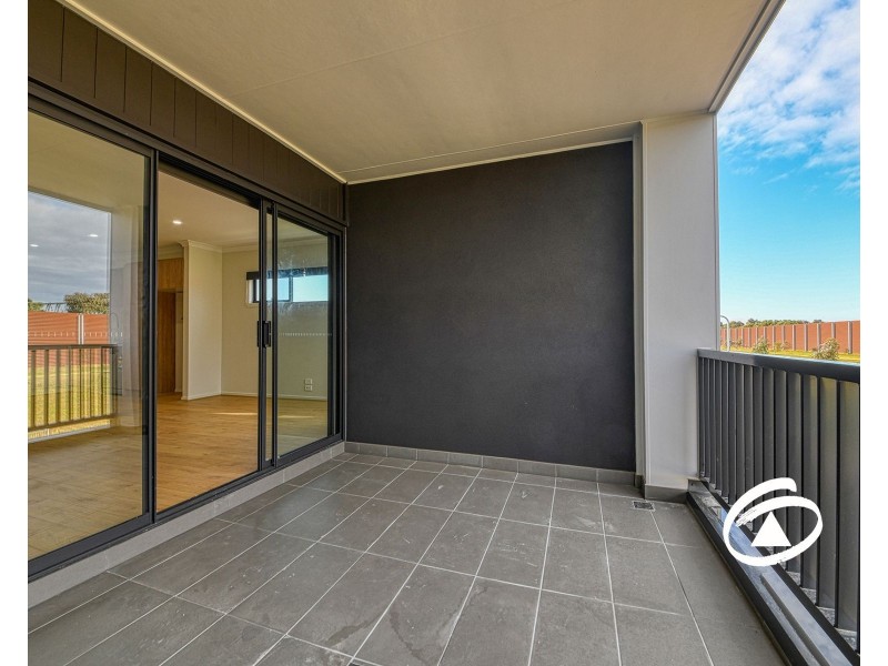 2 Sherlock Walk, Officer VIC 3809