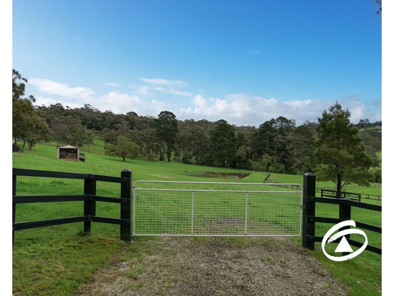 91 Old Gembrook Road, Pakenham Upper VIC 3810