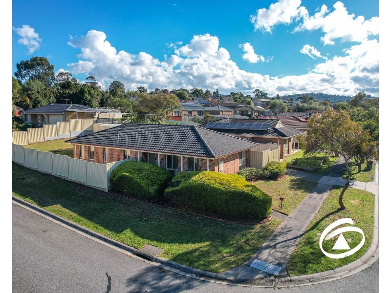 9 Ben Drive, Pakenham VIC 3810