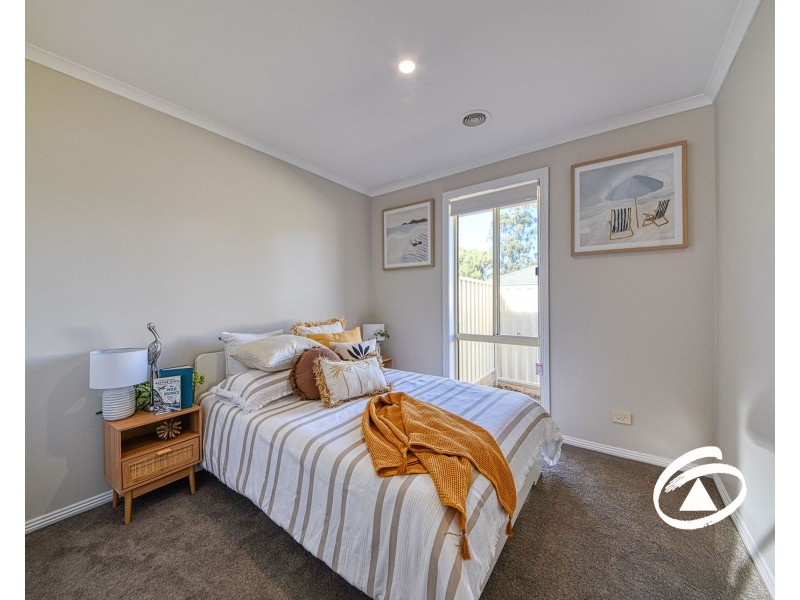 9 Ben Drive, Pakenham VIC 3810