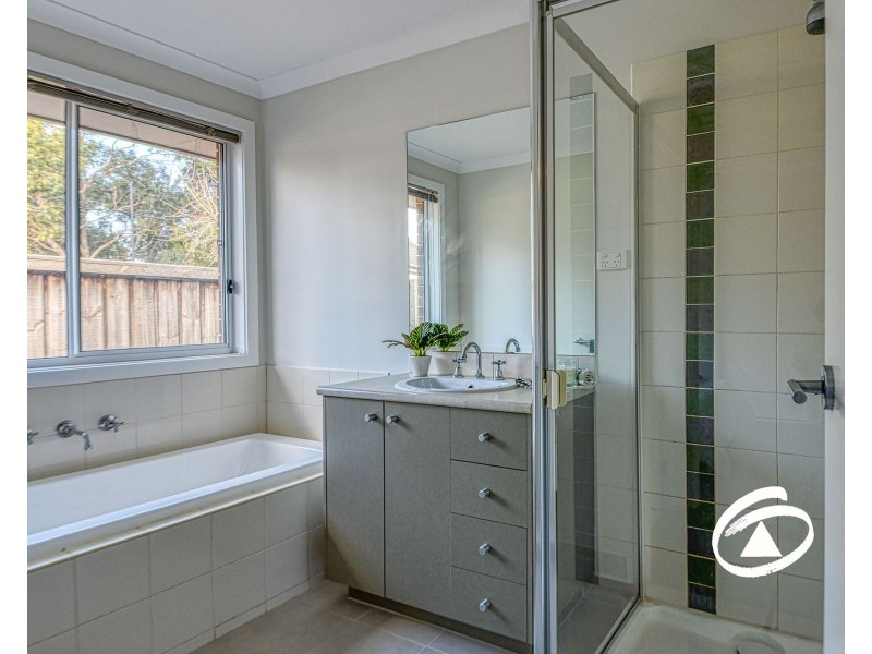 34 Kosta Boda Boulevard, Pakenham VIC 3810