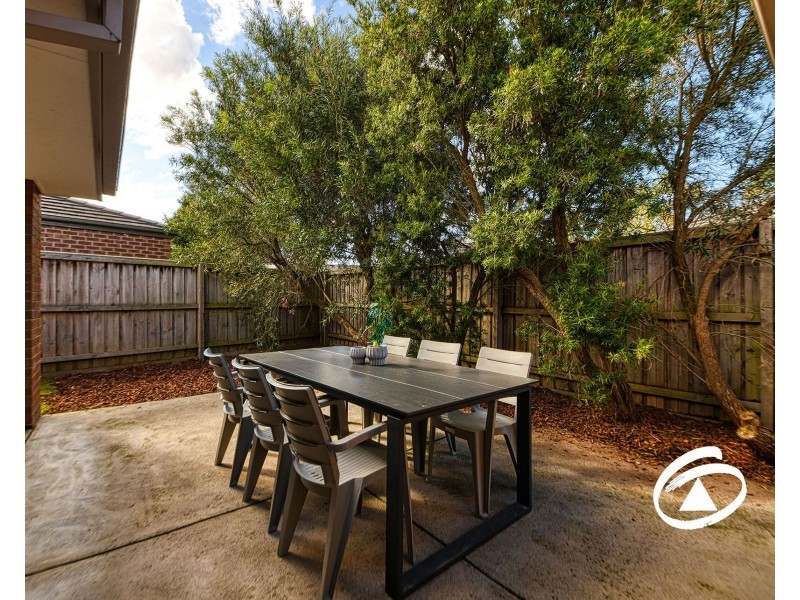 34 Kosta Boda Boulevard, Pakenham VIC 3810