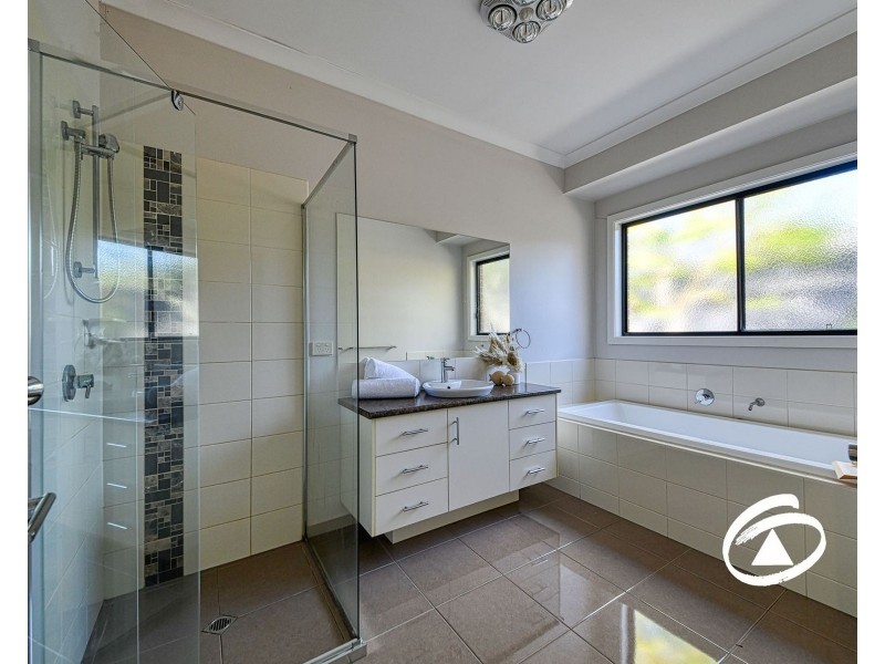 52 Majestic Drive, Officer VIC 3809