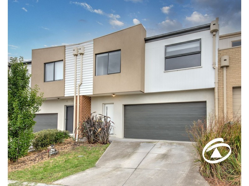 16/23 Atlantic Drive, Pakenham VIC 3810