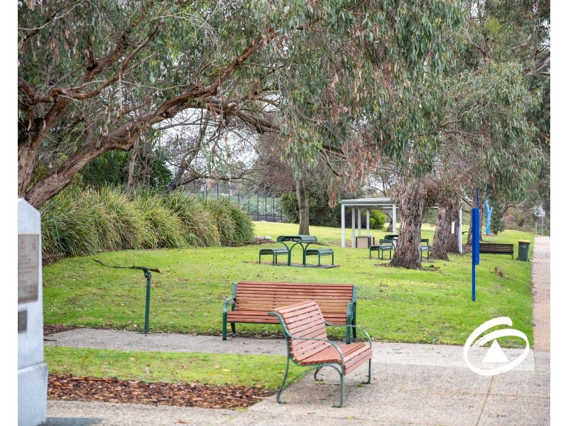 66-68 Railway Avenue, Garfield VIC 3814
