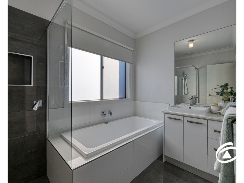 4 Fulton Street, Officer VIC 3809