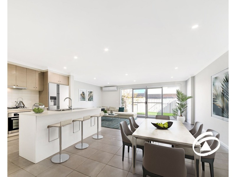 6 Debra Avenue, Pakenham VIC 3810