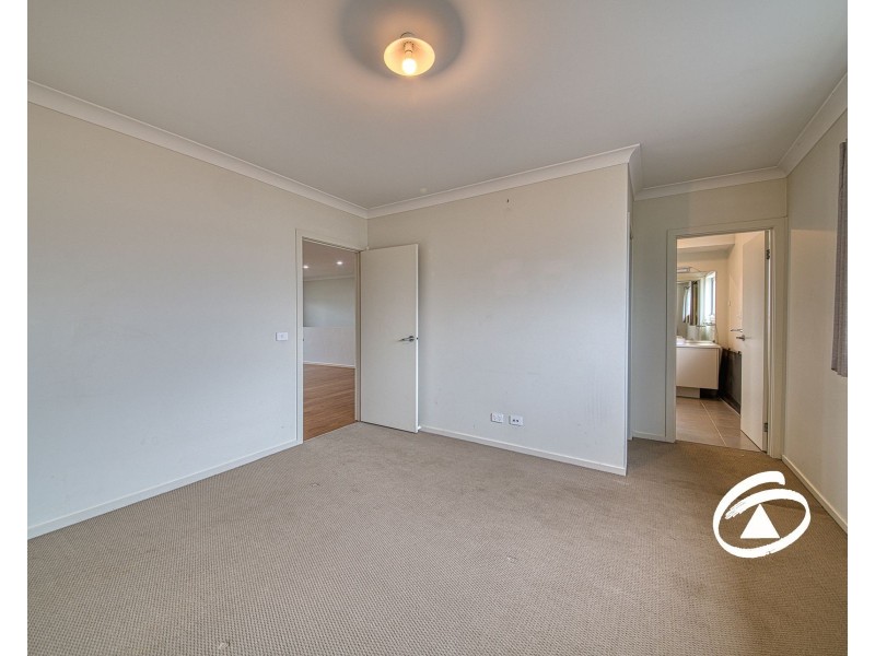 10 Ezra Crescent, Officer VIC 3809