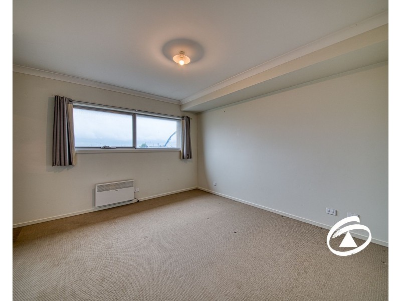 10 Ezra Crescent, Officer VIC 3809