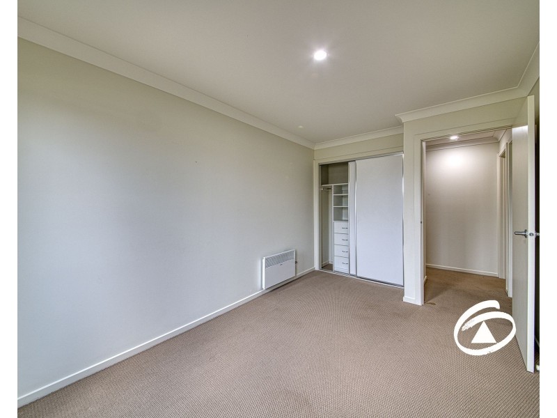 10 Ezra Crescent, Officer VIC 3809