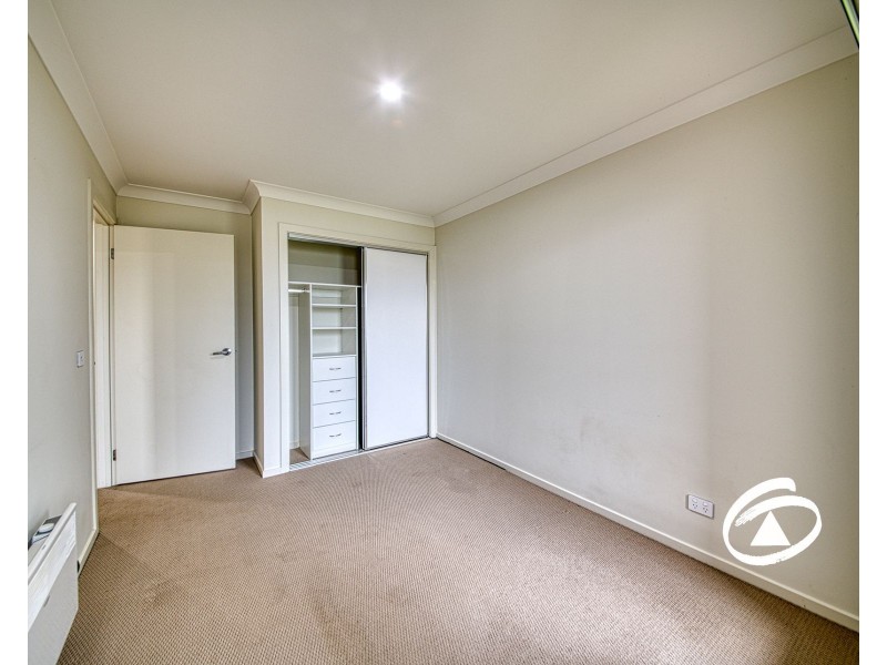 10 Ezra Crescent, Officer VIC 3809