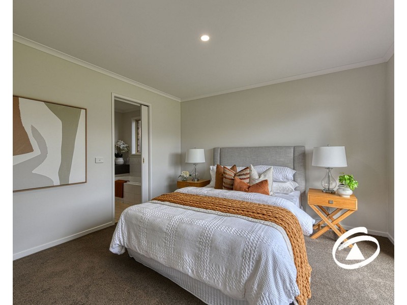 2 Tongola Court, Cranbourne VIC 3977