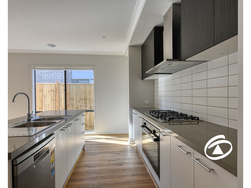 15 Allan Close, Pakenham VIC 3810
