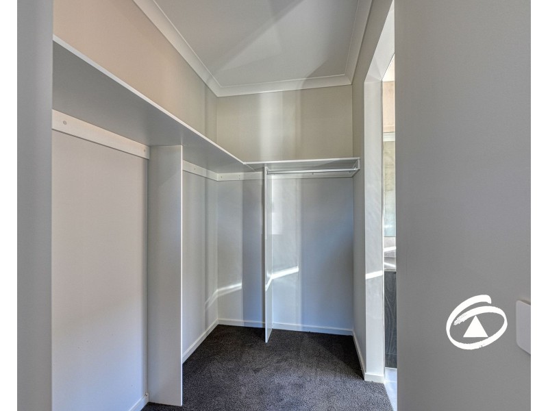 15 Allan Close, Pakenham VIC 3810